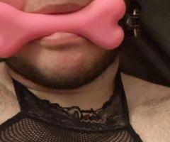 Mec trans soumis (avec chatte) pour un ou plusieurs hommes