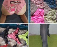 SOUS-VÊTEMENTS/COLLANTS/CHAUSSETTES PORTES