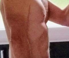 Homme endurant disponible