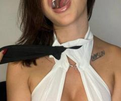 Jeune femme séduisante pour rencontre intéressante