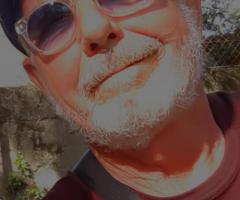 Papy cherche jeune suceur seul pendant les vacances