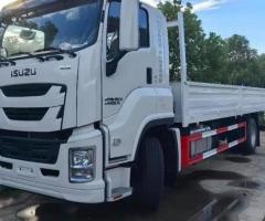 Les deux camions