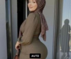 Dominant caucasien pour une maghrébine voilée