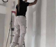 Chercher Femme touche le peinture