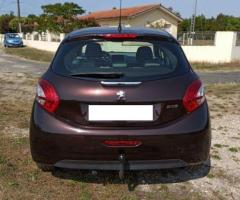 Une belle voiture disponible
