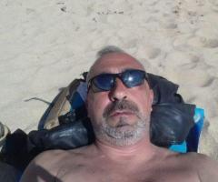 Daddy 52 ans, directif et bienveillant, rech. fille 18/34 ans