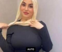 Gentleman caucasien pour une maghrébine