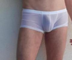 Homme mûr pour jeune homme actif
