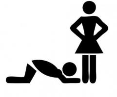 Homme docile pour Femme mature Dominante