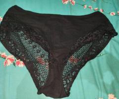 Branle dans lingerie de ma femme