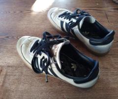 Les baskets de ma copine - 2
