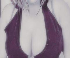 Milf pour du plaisir virtuel
